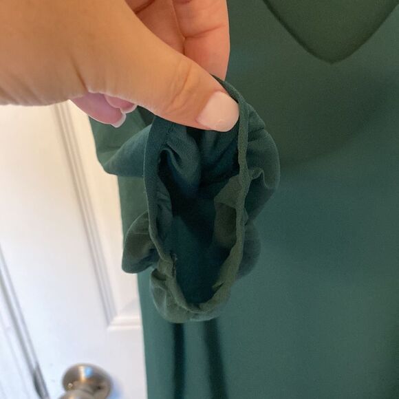 Lulus- dark green slit sleeve- size small - Picture 4 of 8
